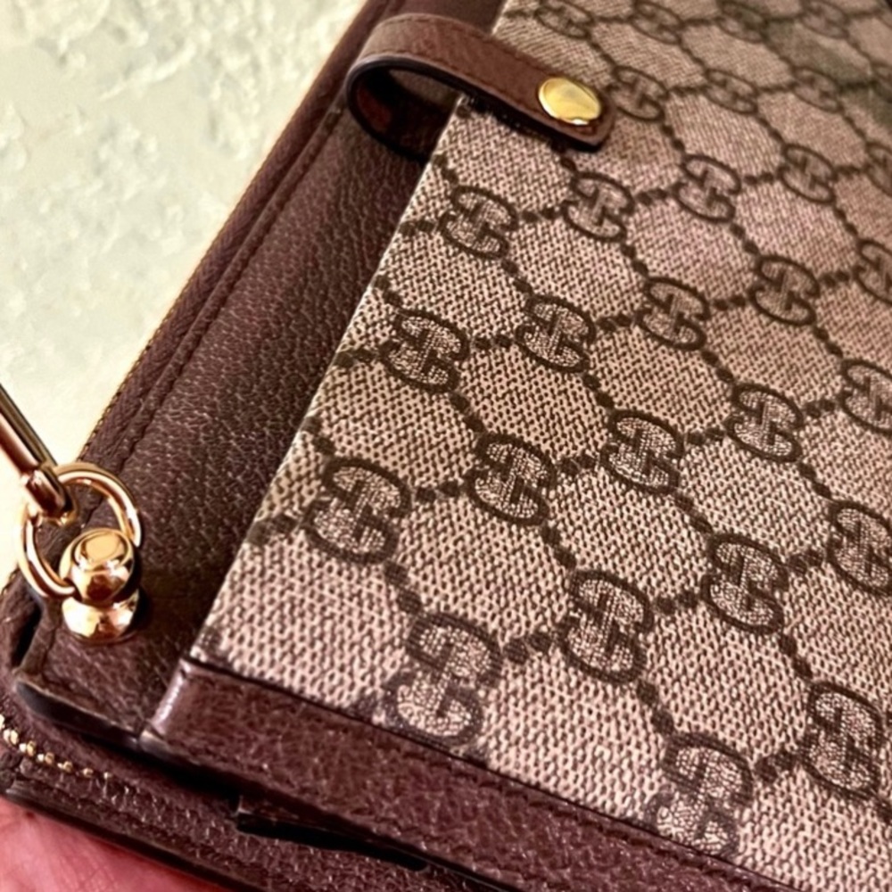 ❌👑✅PRICE FIRM✅AUTHENTIC Gucci GG Supreme Ophidia Wristlet - Picture 7 of 17
